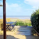 Seaside Comfort With Parking Appartement *