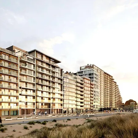 Seaside Comfort With Parking