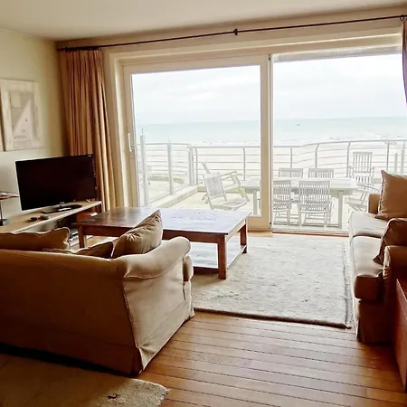 Lägenhet Seaside Comfort With Parking Nieuwpoort