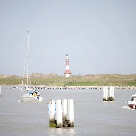 Seaside Comfort With Parking Nieuwpoort