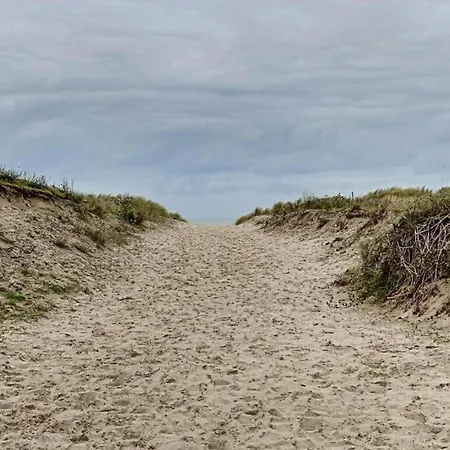 Apartment Seaside Comfort With Parking Nieuwpoort
