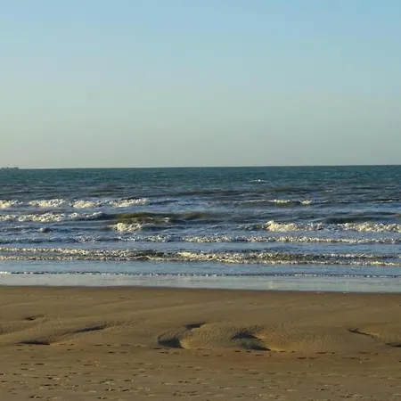 Lägenhet Seaside Comfort With Parking